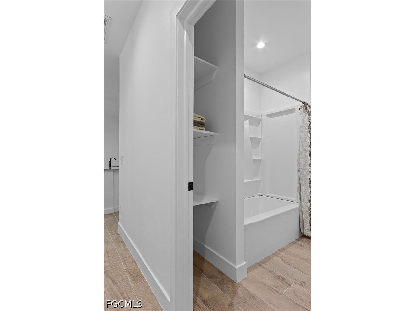 2008 Robert Avenue Alva FL 33920 2026031596 image35