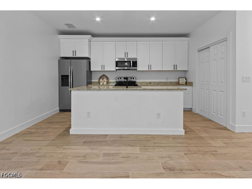 2008 Robert Avenue Alva FL 33920 2026031596 image8