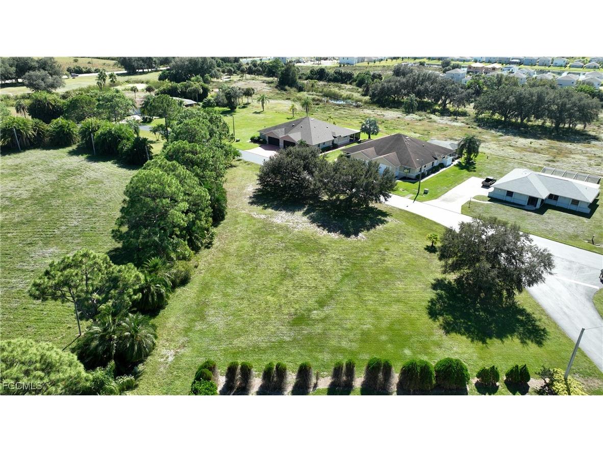 20083/085 Petrucka Circle N Lehigh Acres FL 33936 2025019698 image1