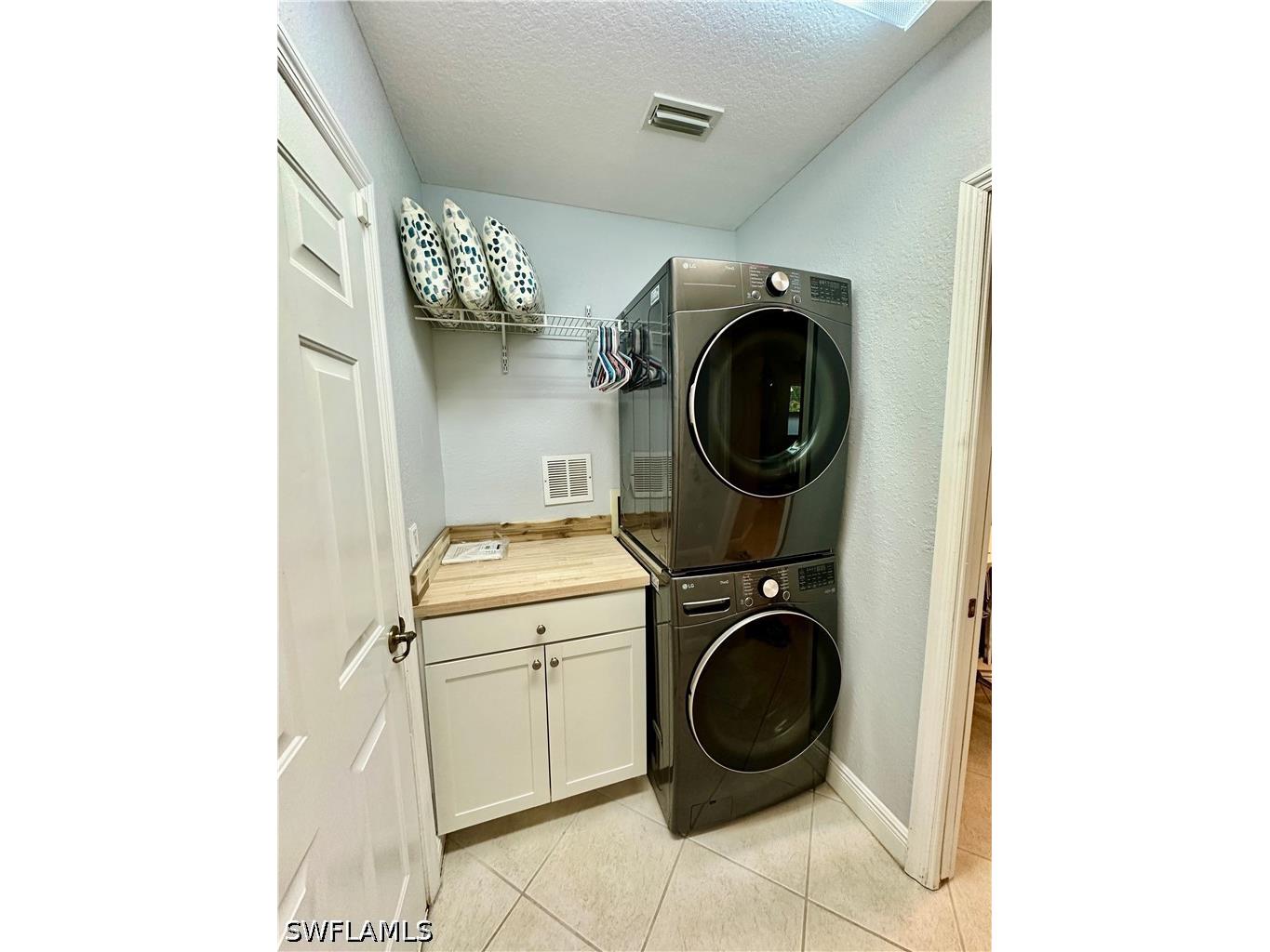 20085 Larino Loop Estero FL 33928 226018634 image12
