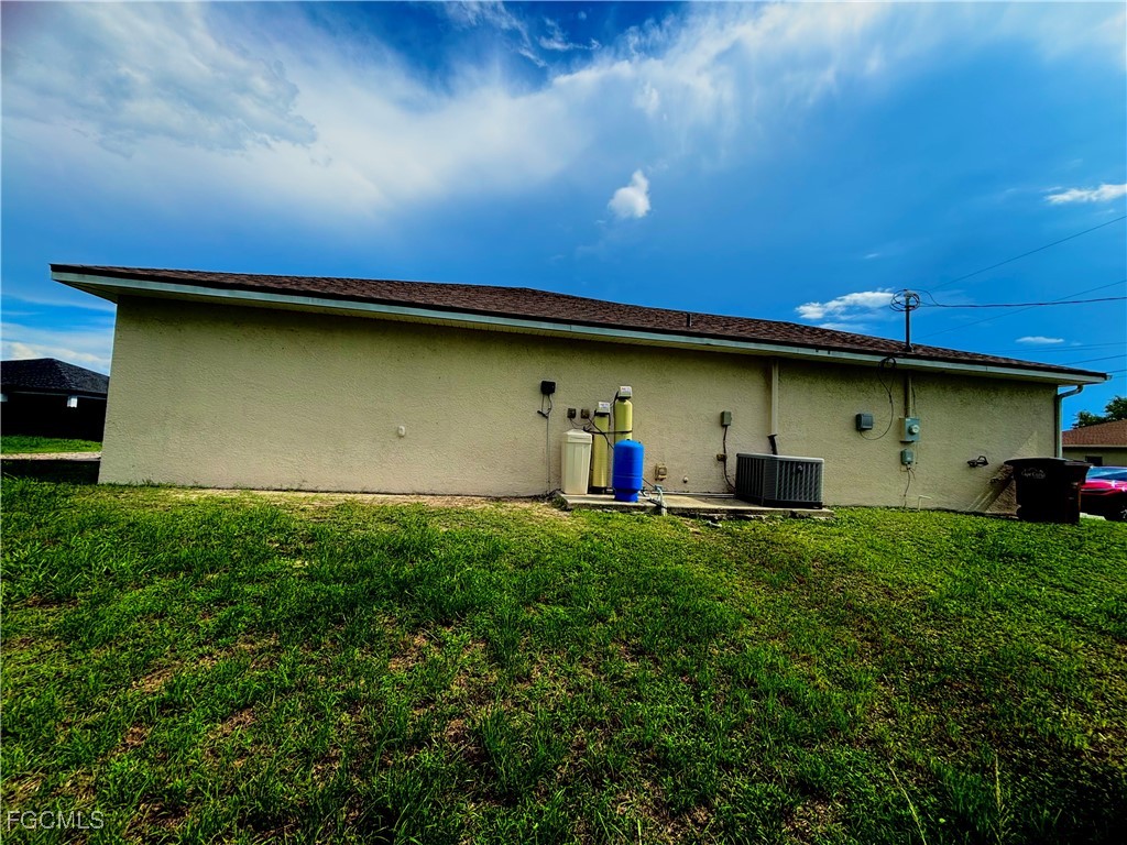 2009 NW 3rd Avenue Cape Coral FL 33993 2025010451 image4