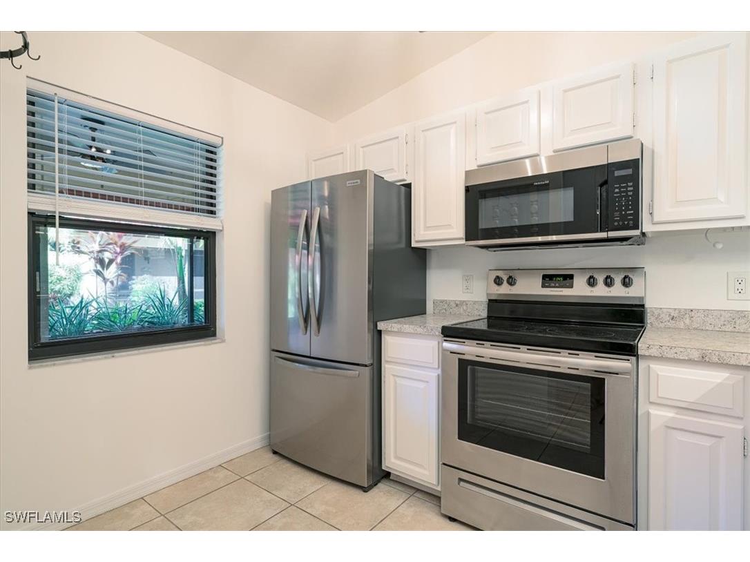 2009 Pine Isle Lane #2009 Naples FL 34112 225078909 image5