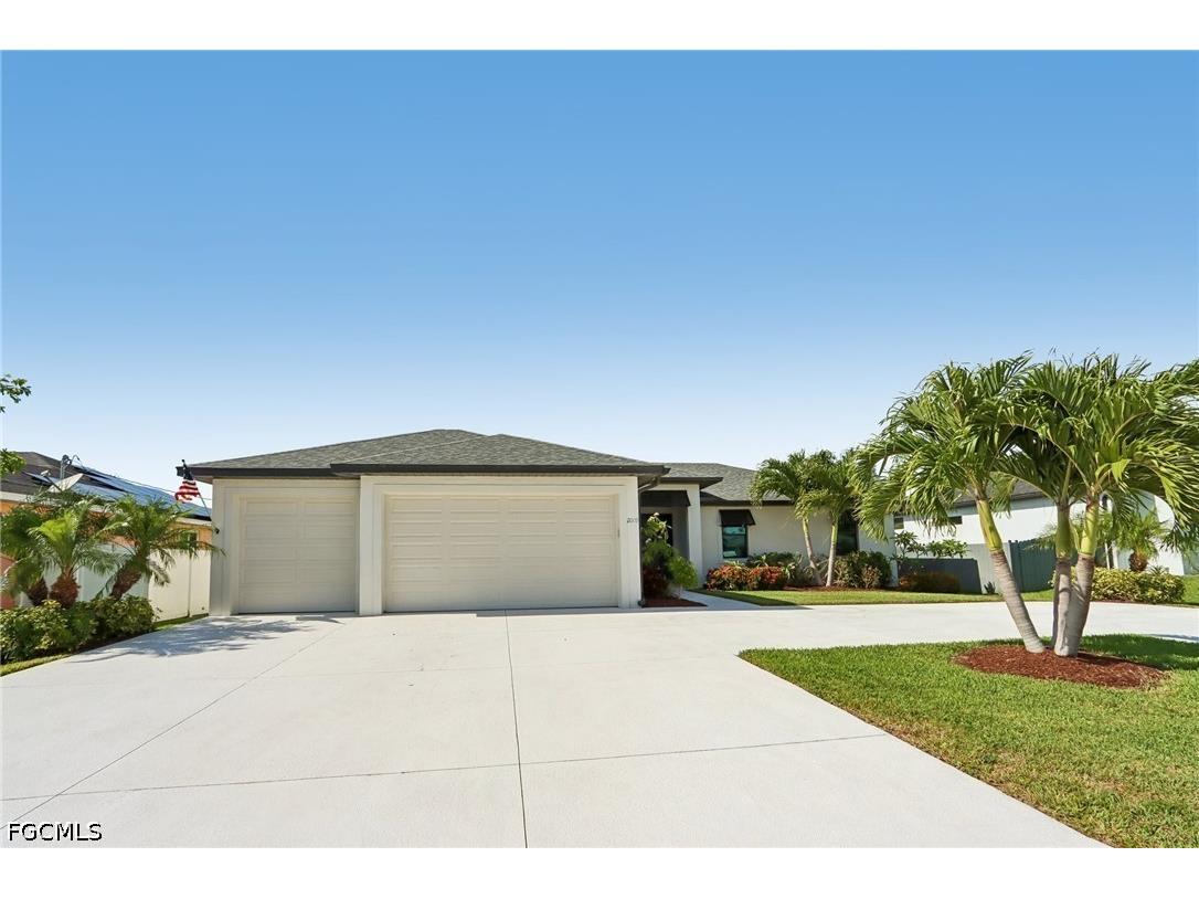 2009 Savona Parkway W Cape Coral FL 33914 2026023348 image1