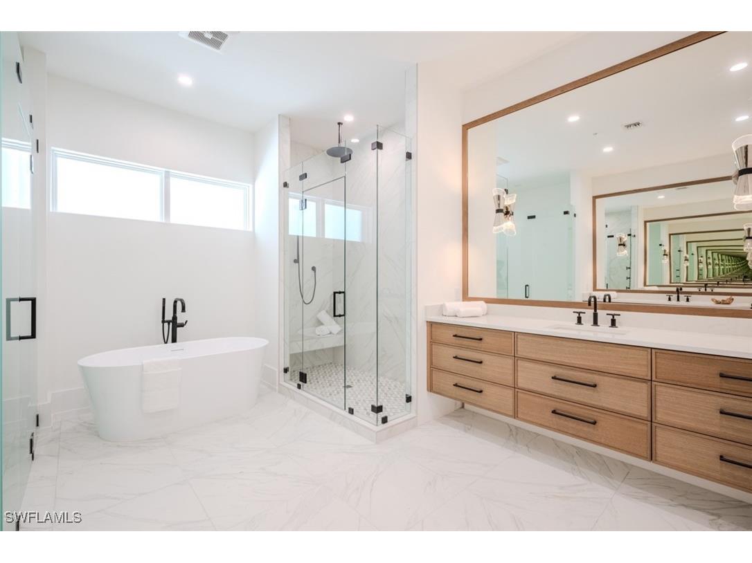 201 8th Street S #103 Naples FL 34102 225031992 image41