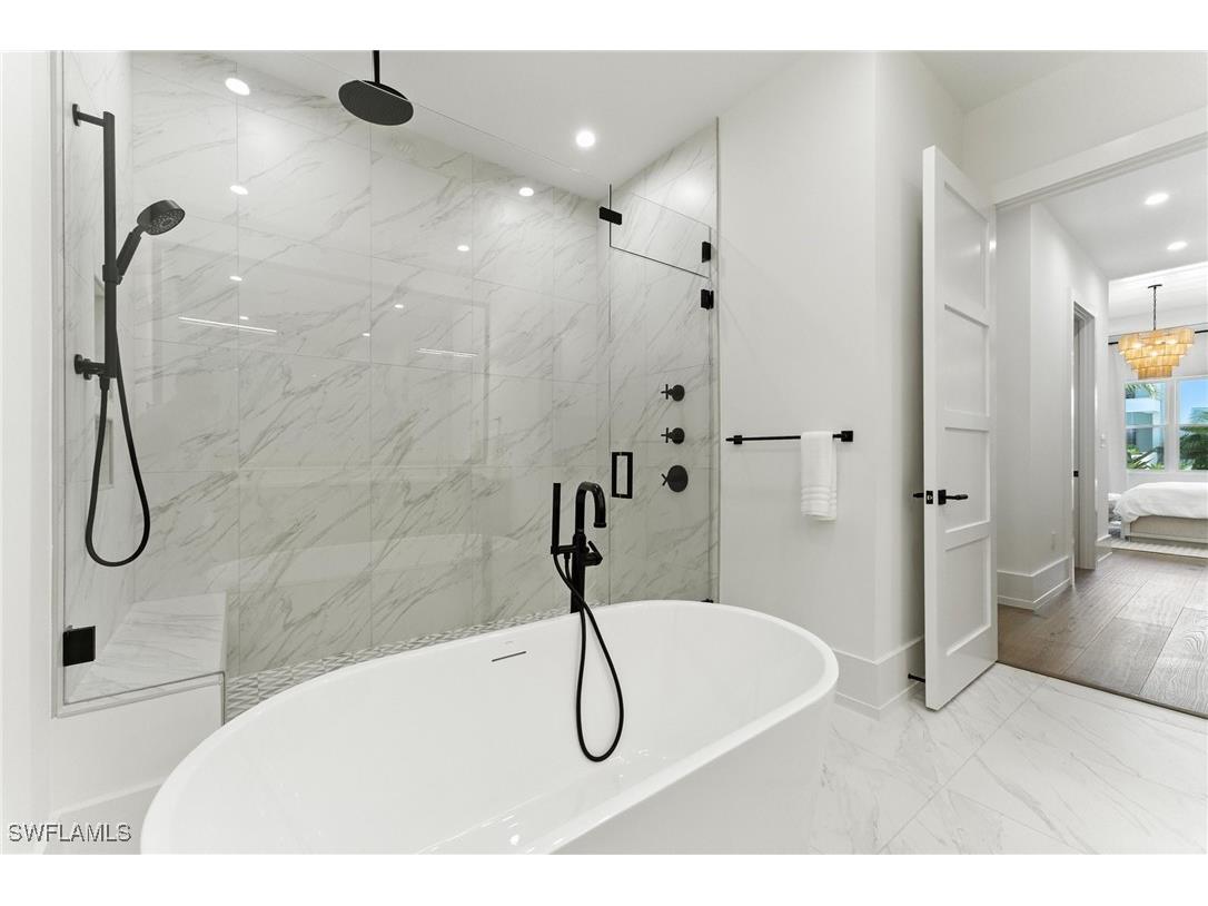 201 8th Street S #208 Naples FL 34102 225056174 image16