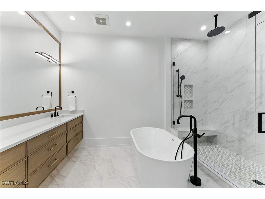 201 8th Street S #208 Naples FL 34102 225056174 image17