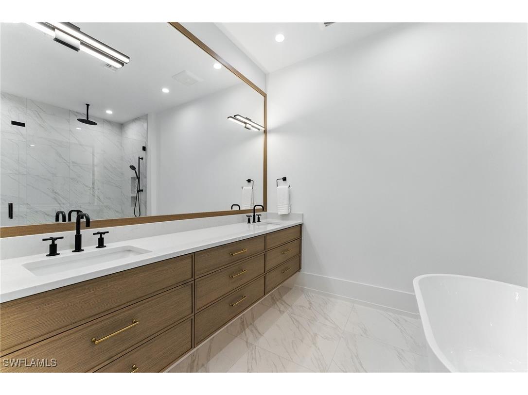 201 8th Street S #208 Naples FL 34102 225056174 image18