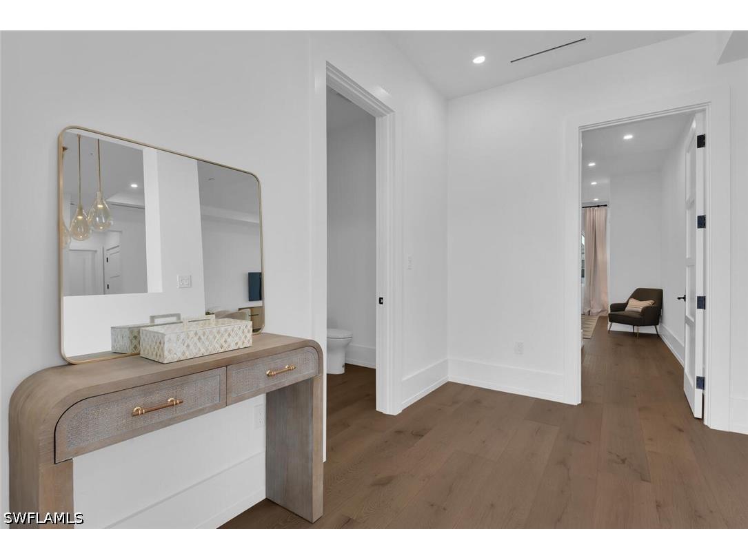 201 8th Street S #208 Naples FL 34102 226019627 image2