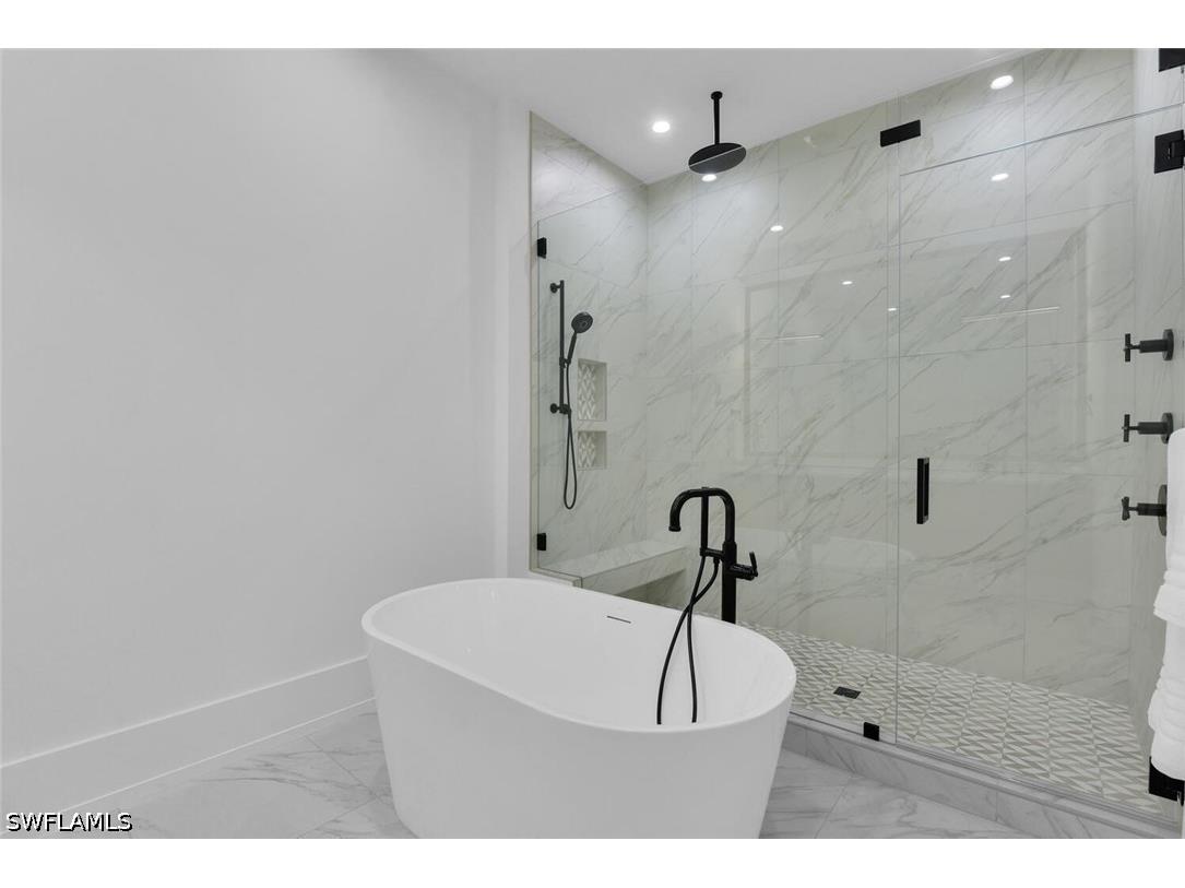 201 8th Street S #208 Naples FL 34102 226019627 image20