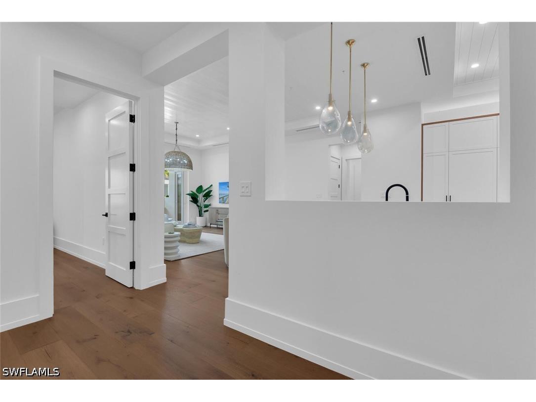 201 8th Street S #208 Naples FL 34102 226019627 image3