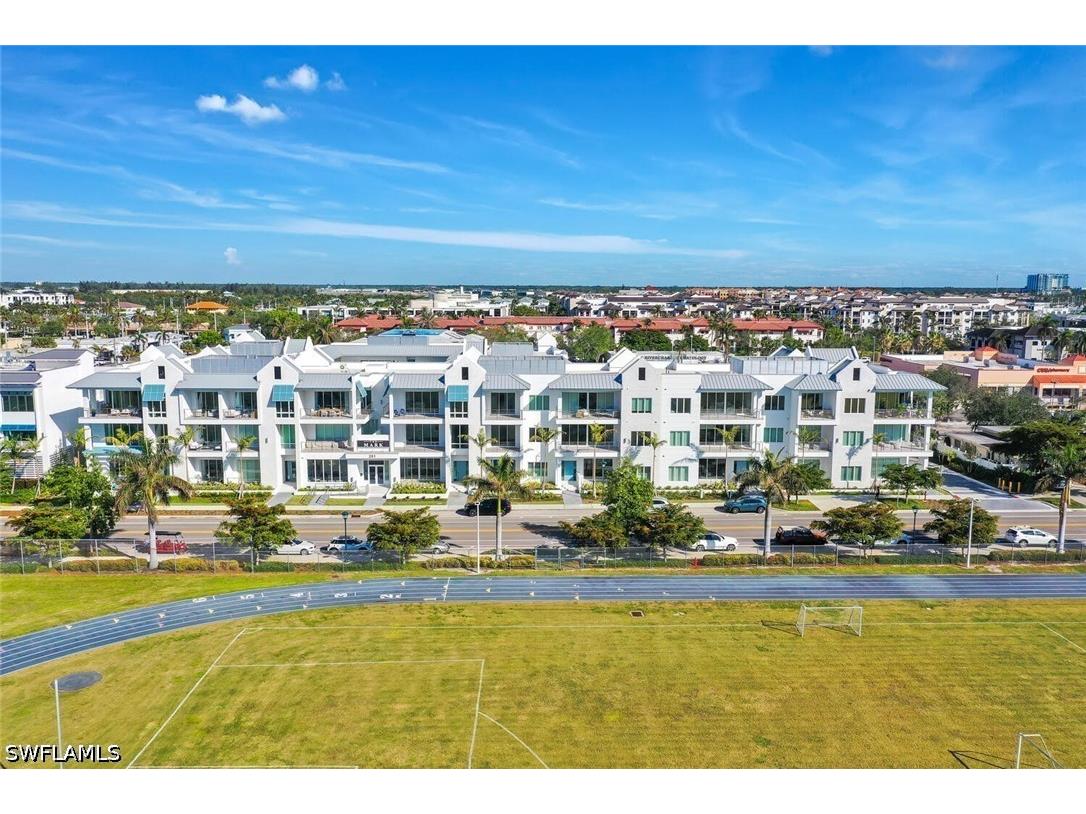 201 8th Street S #208 Naples FL 34102 226019627 image43