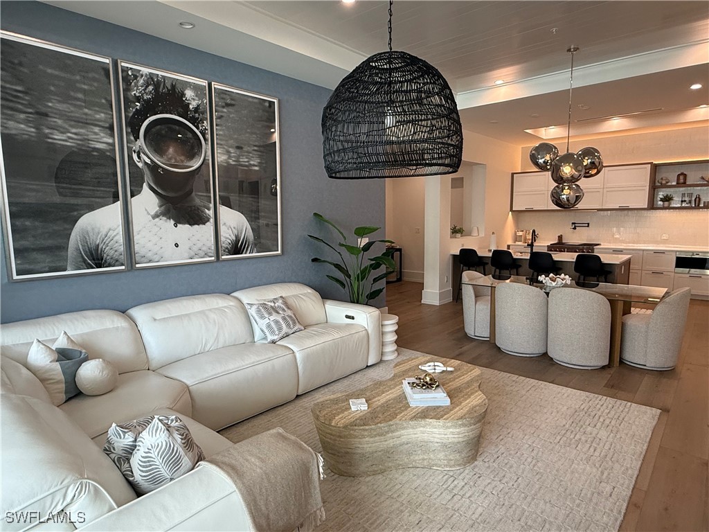 201 8th Street S #209 Naples FL 34102 225082885 image1