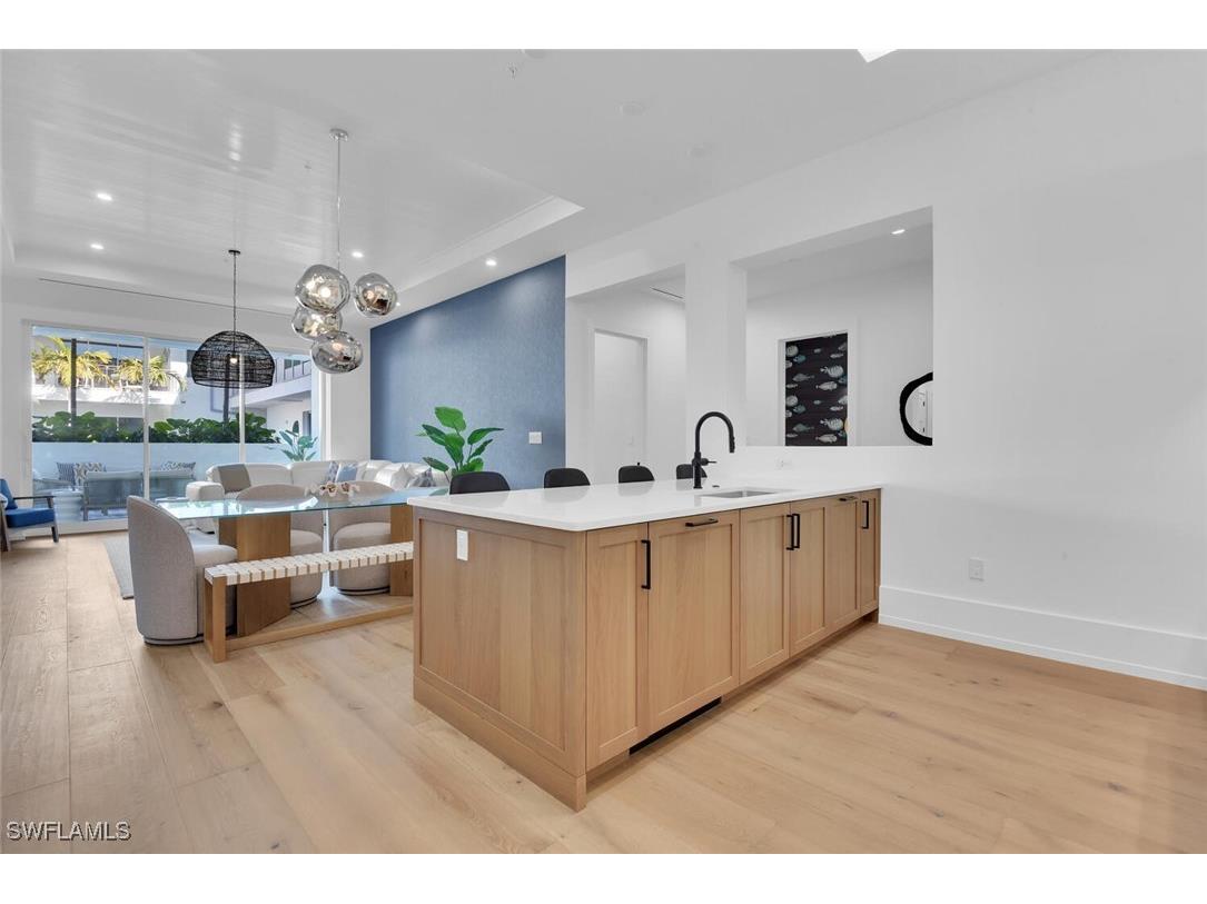 201 8th Street S #209 Naples FL 34102 225082885 image12