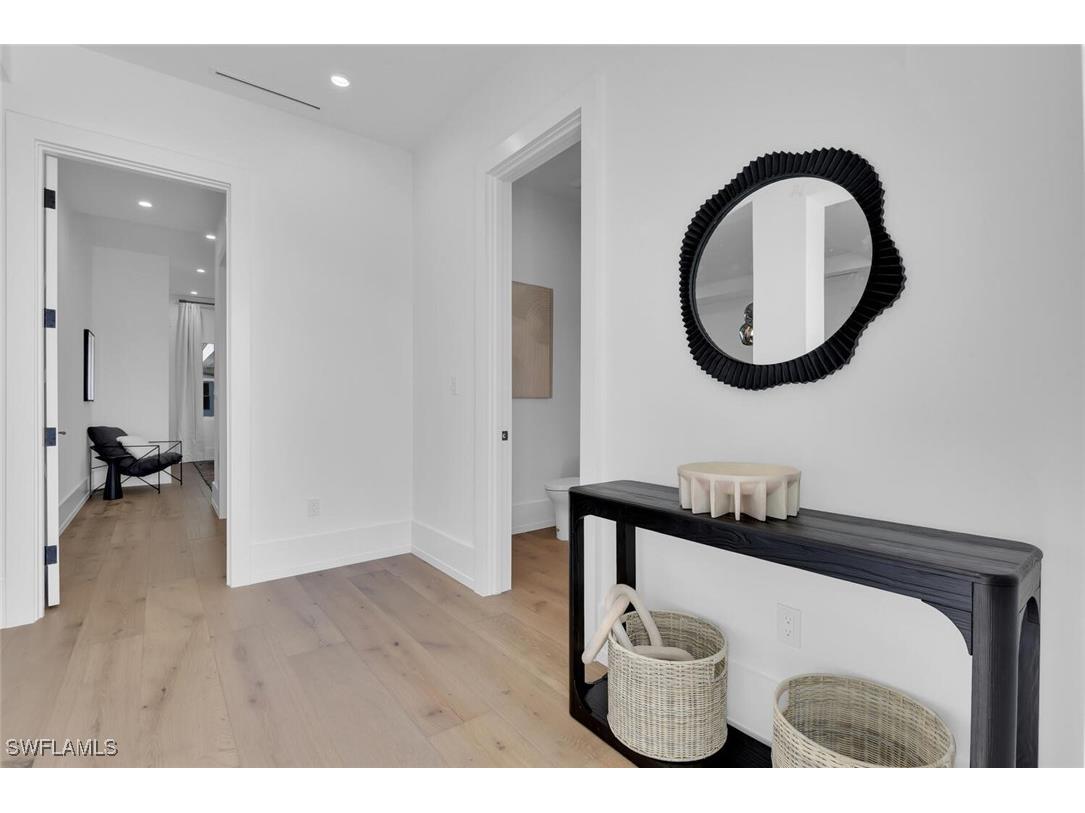 201 8th Street S #209 Naples FL 34102 225082885 image3