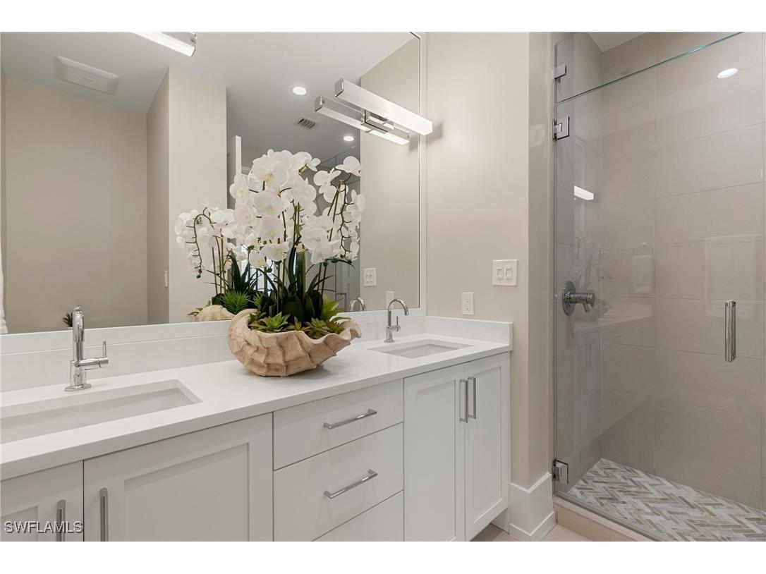 201 8th Street S #301 Naples FL 34102 226000445 image25