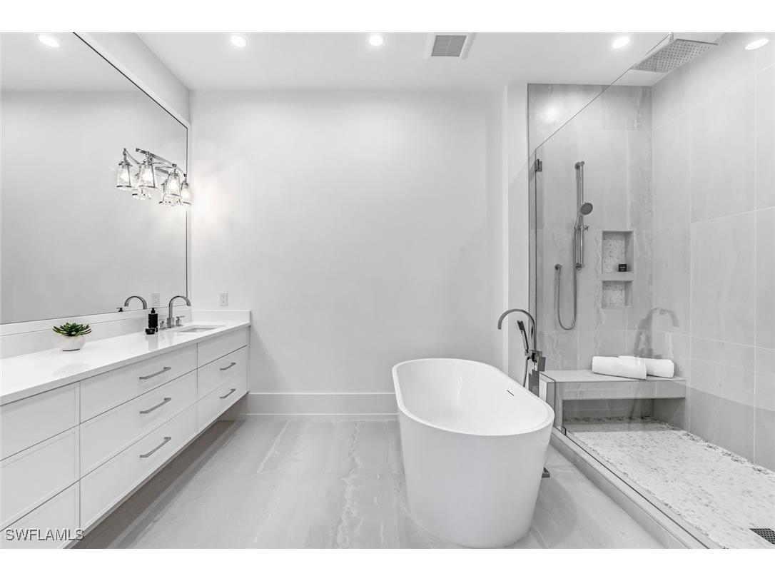 201 8th Street S #308 Naples FL 34102 225072670 image15