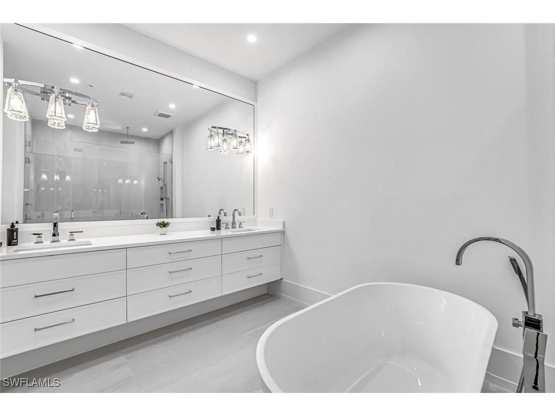 201 8th Street S #308 Naples FL 34102 225072670 image16