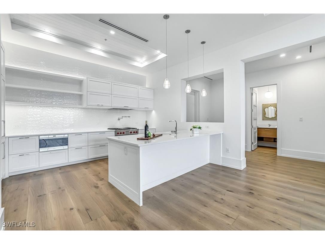 201 8th Street S #308 Naples FL 34102 226000103 image11