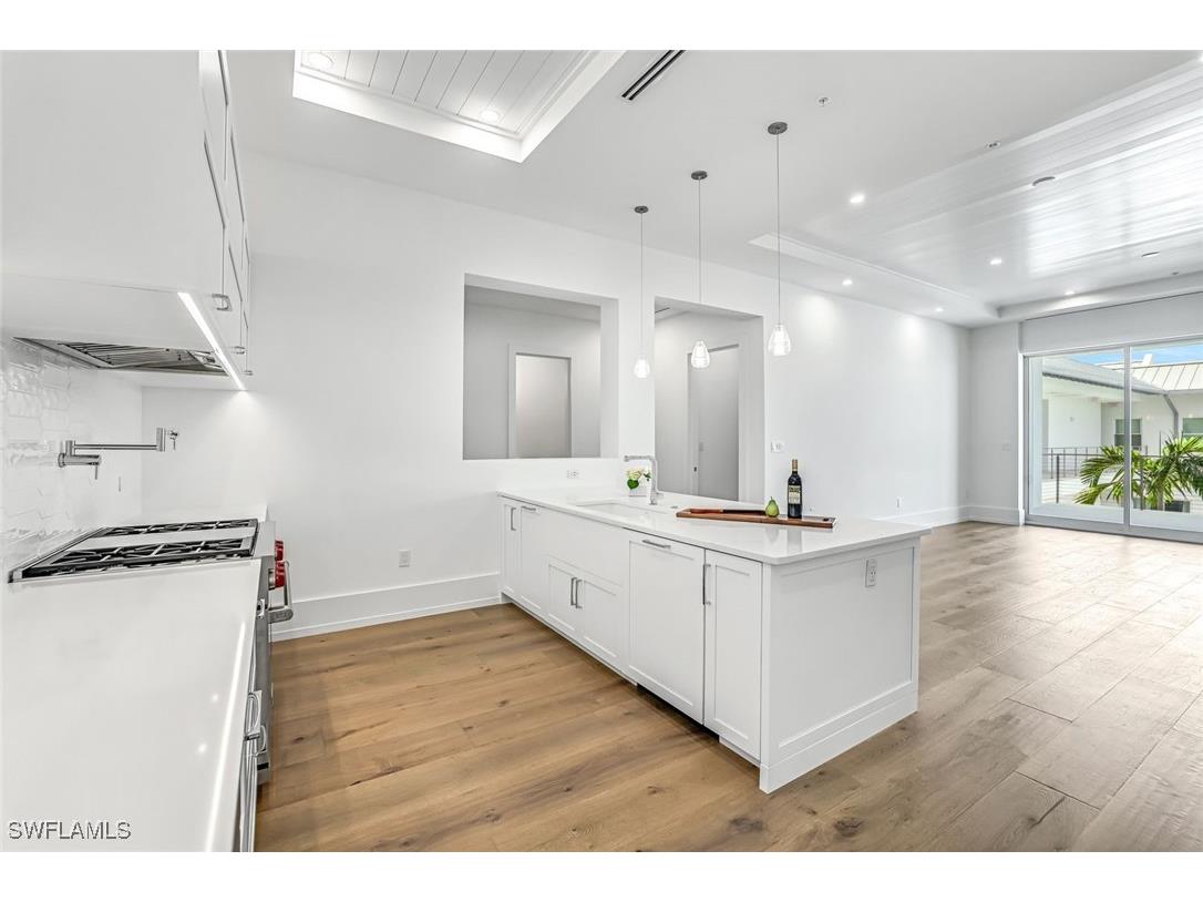 201 8th Street S #308 Naples FL 34102 226000103 image14