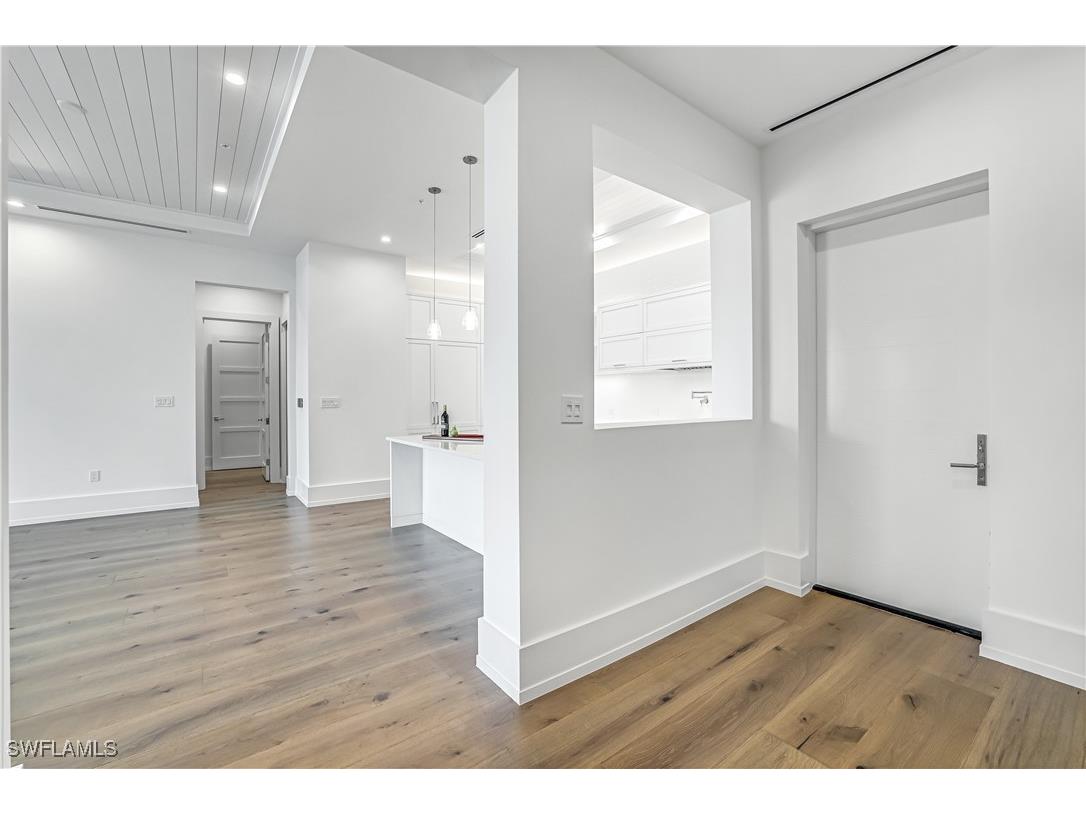 201 8th Street S #308 Naples FL 34102 226000103 image5