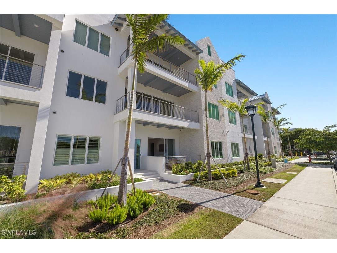 201 8th St S #104 Naples FL 34102 225075632 image37