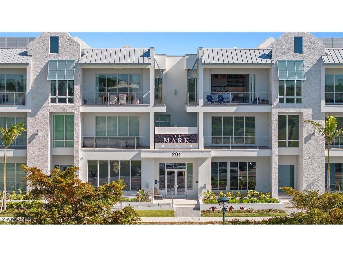 201 8th St S #104 Naples FL 34102 225075632 image39
