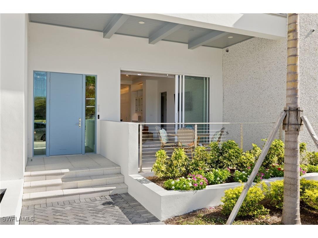 201 8th St S #104 Naples FL 34113 225033622 image2