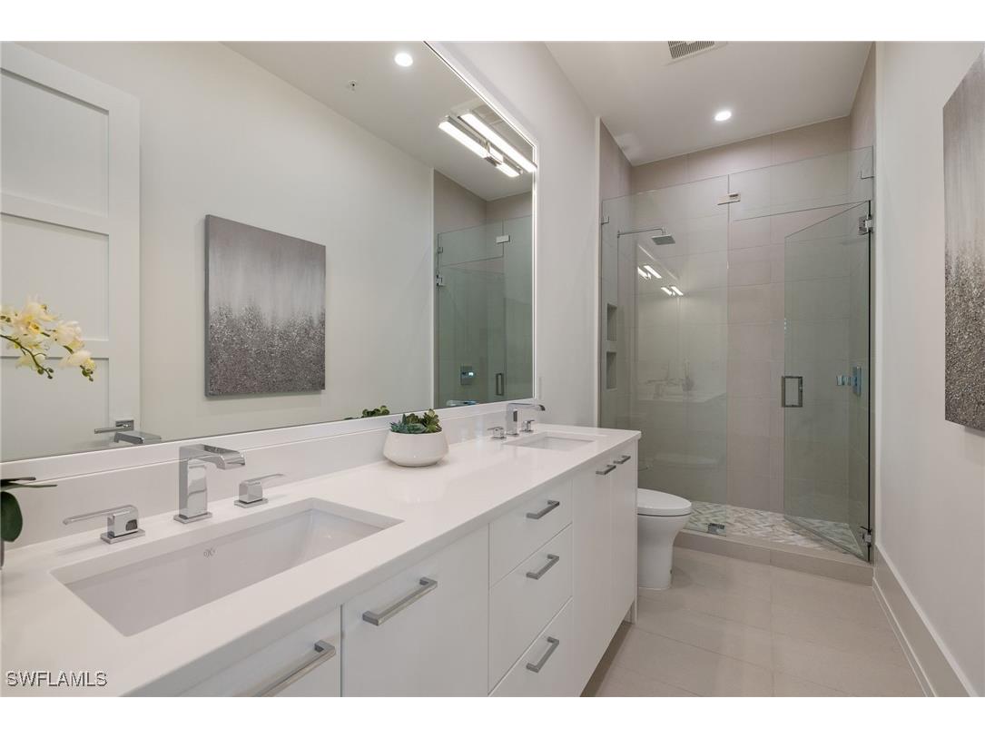 201 8th St S #104 Naples FL 34113 225033622 image20