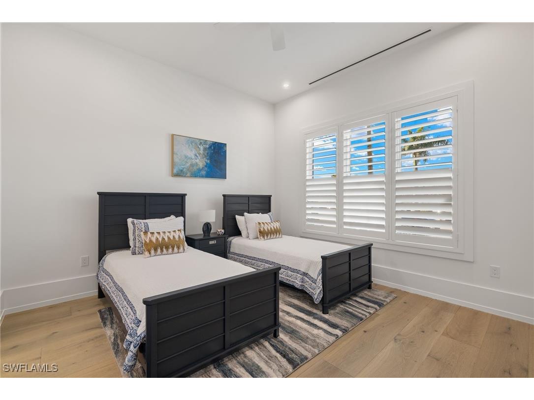 201 8th St S #104 Naples FL 34113 225033622 image21