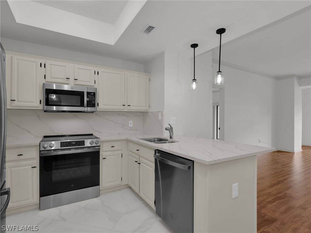 201 Arbor Lake Drive #204 Naples FL 34110 226006077 image3