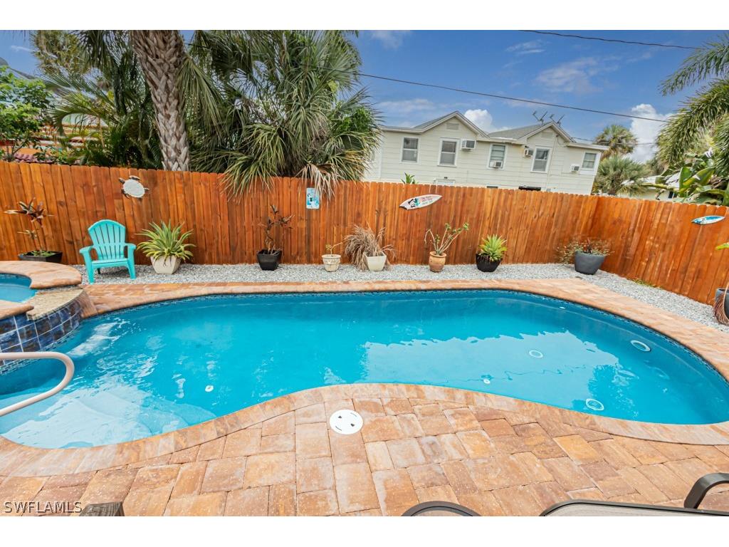 201 Delmar Avenue Fort Myers Beach FL 33931 222079498 image1