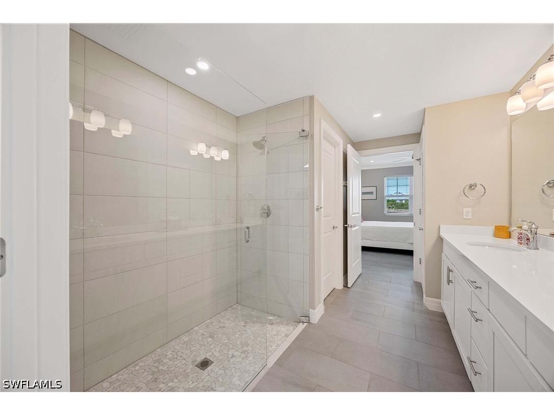 201 Indies Drive E #102 Naples FL 34114 226023530 image18