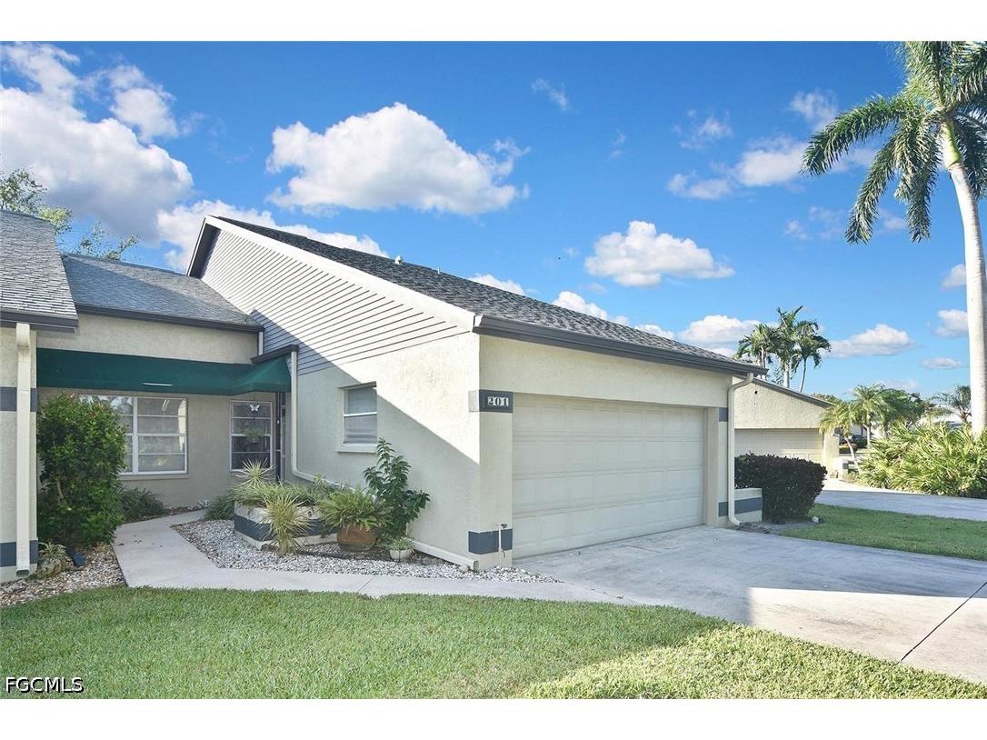 201 Mcgregor Park Circle #201 Fort Myers FL 33908 2026018021 image1