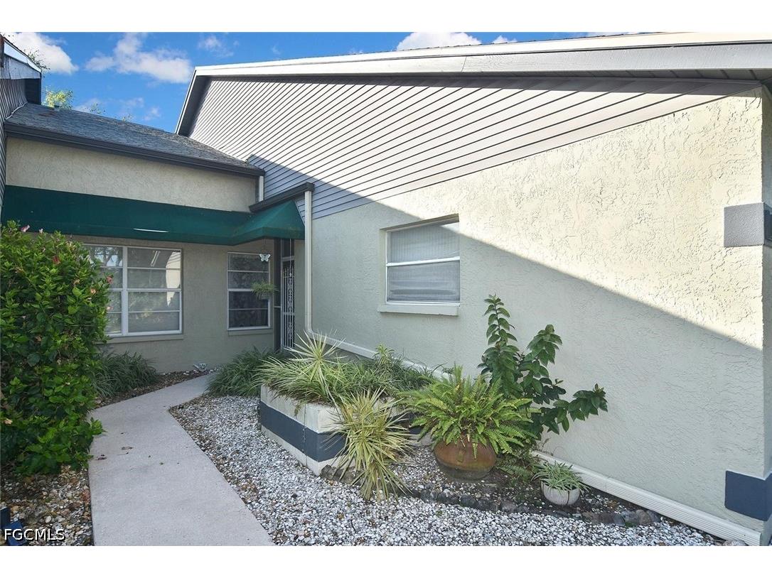 201 Mcgregor Park Circle #201 Fort Myers FL 33908 2026018021 image3