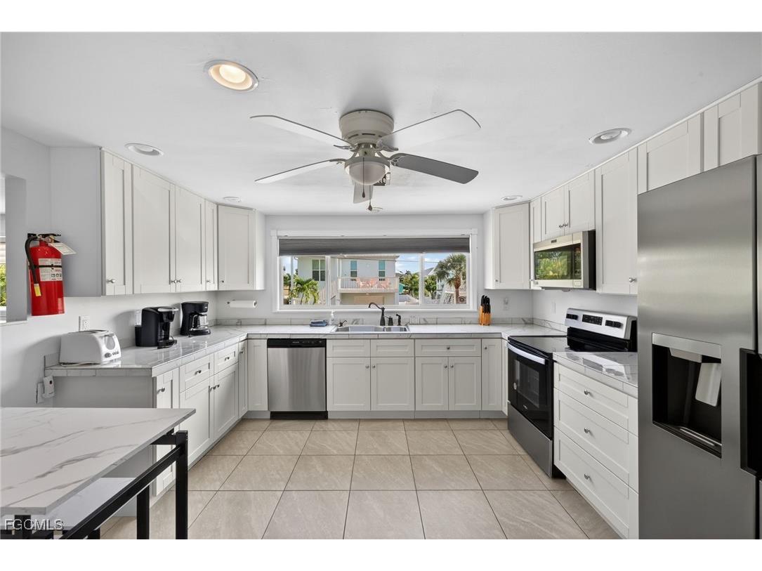 201 Miramar Street Fort Myers Beach FL 33931 2025025097 image10