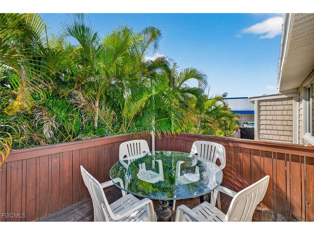 201 Miramar Street Fort Myers Beach FL 33931 2025025097 image8