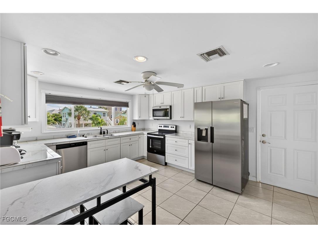 201 Miramar Street Fort Myers Beach FL 33931 2025025097 image9