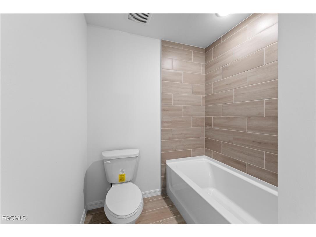 201 NW 11th Street Cape Coral FL 33993 2025021373 image10