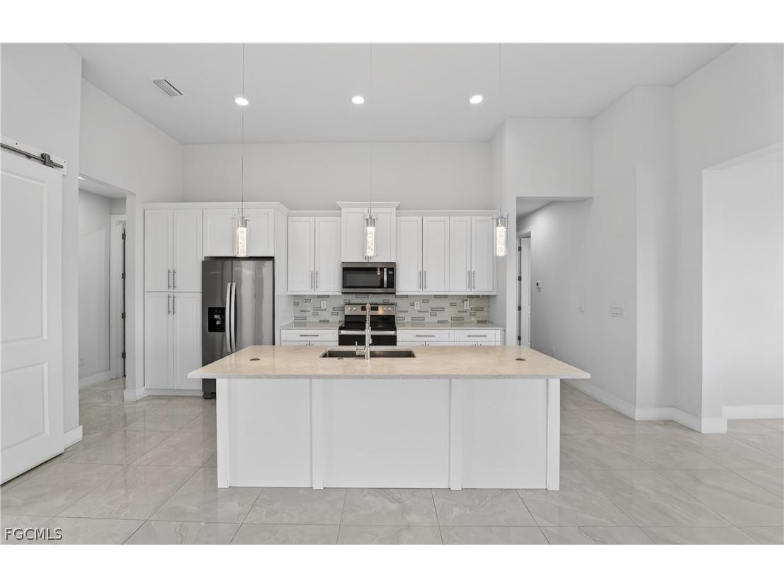 201 NW 3rd Lane Cape Coral FL 33993 2026008768 image8