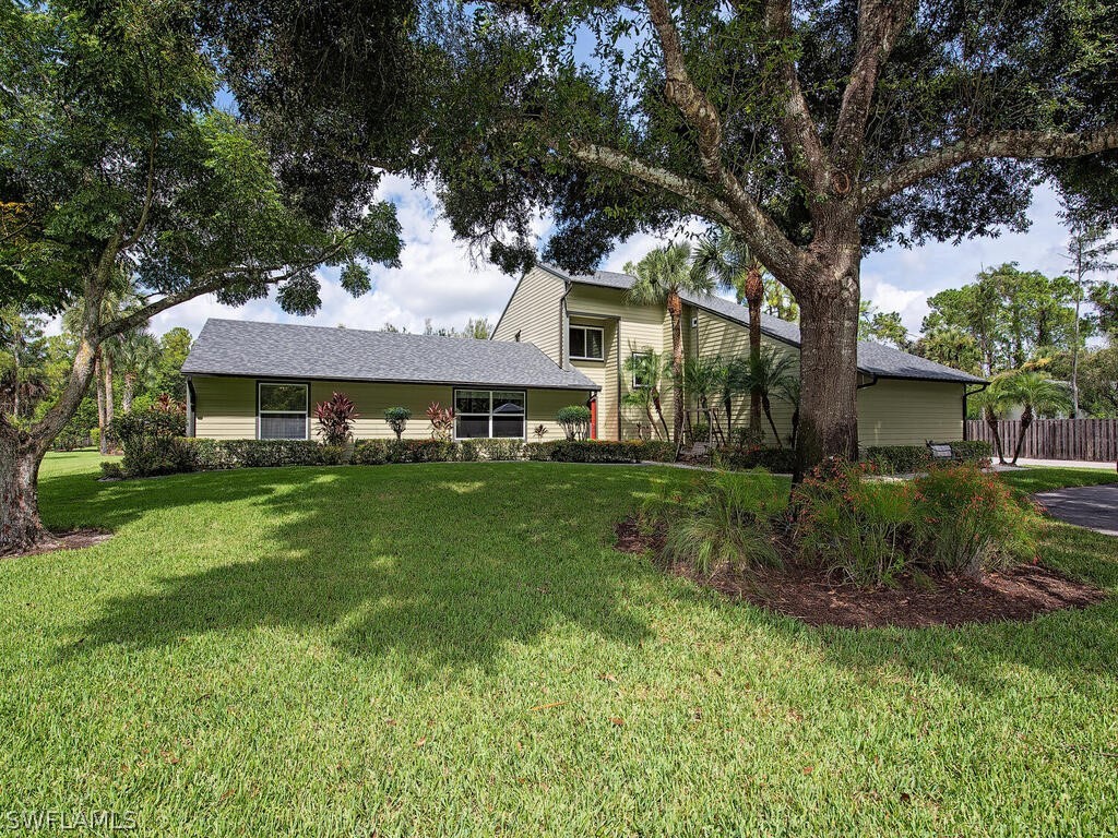 201 Perkins Drive Naples FL 34119 222059127 image1