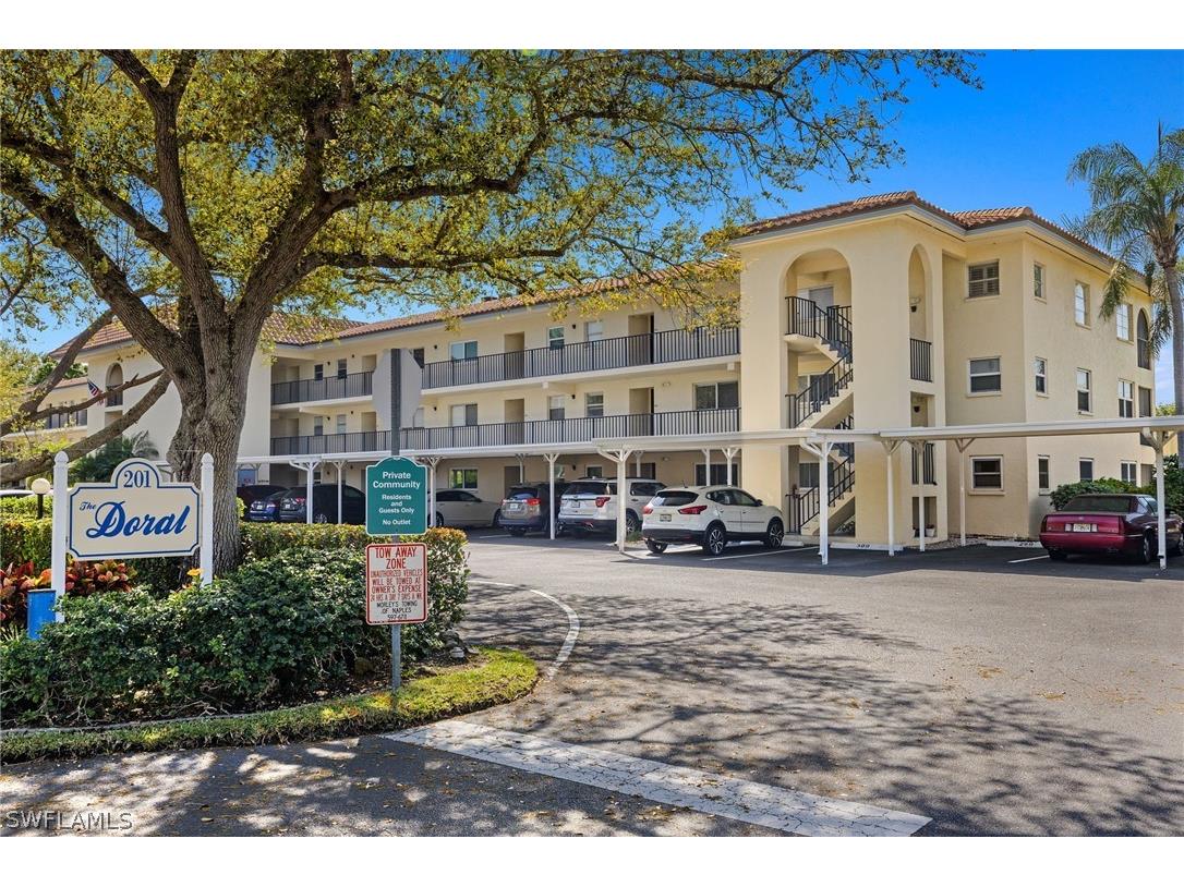 201 Quail Forest Boulevard #109 Naples FL 34105 226009006 image3
