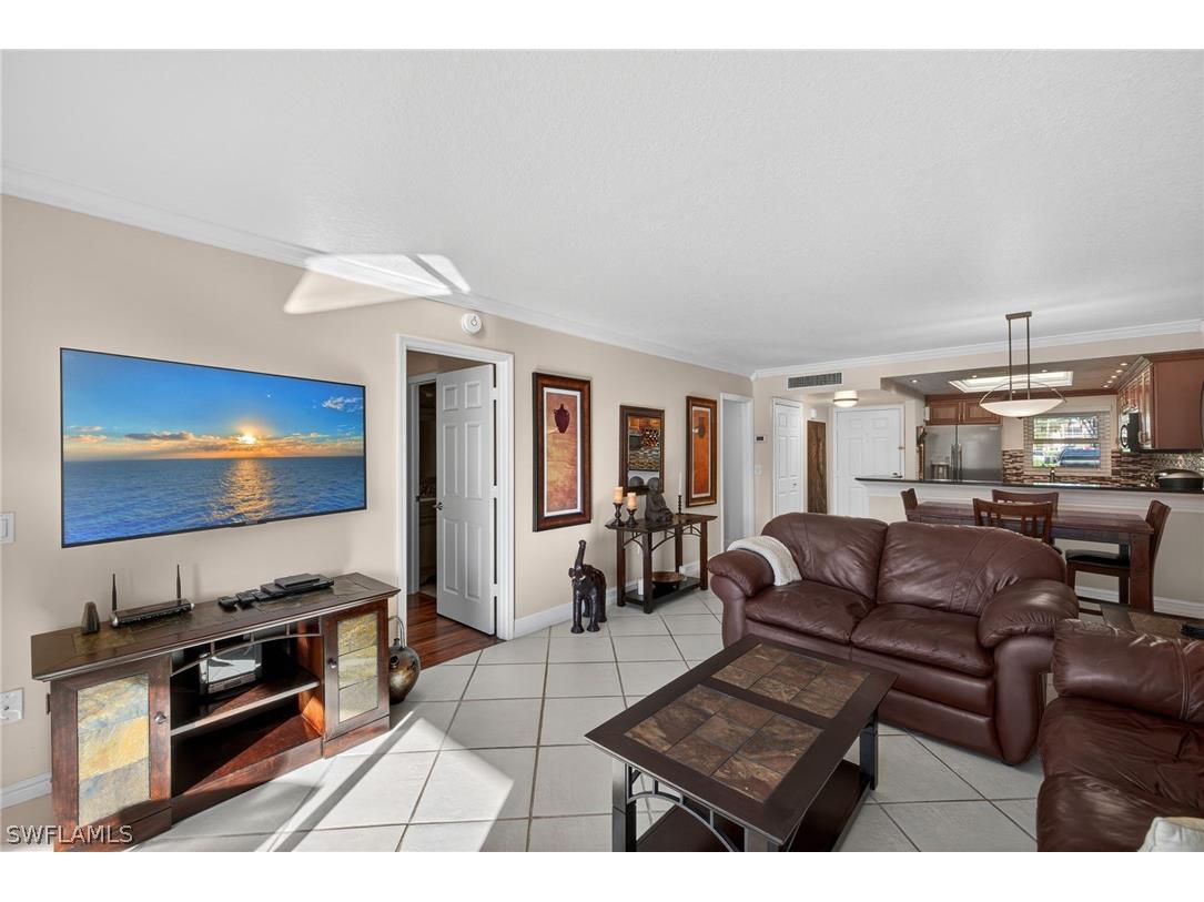 201 Quail Forest Boulevard #109 Naples FL 34105 226009006 image5