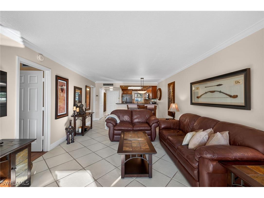 201 Quail Forest Boulevard #109 Naples FL 34105 226009006 image6
