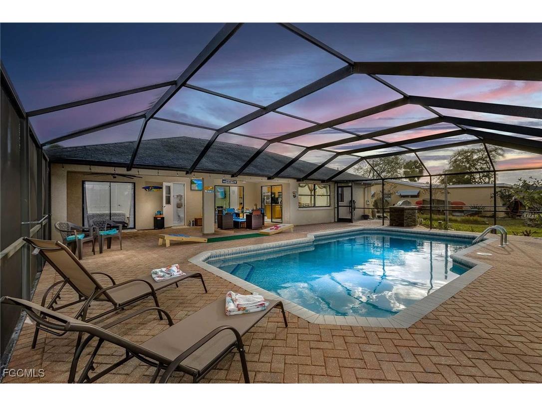 201 SE 28th Terrace Cape Coral FL 33904 2025010086 image15