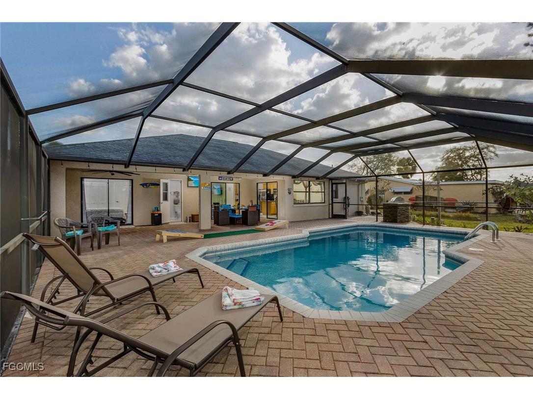 201 SE 28th Terrace Cape Coral FL 33904 2025010086 image17