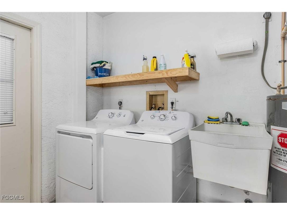 201 SE 28th Terrace Cape Coral FL 33904 2025010086 image25