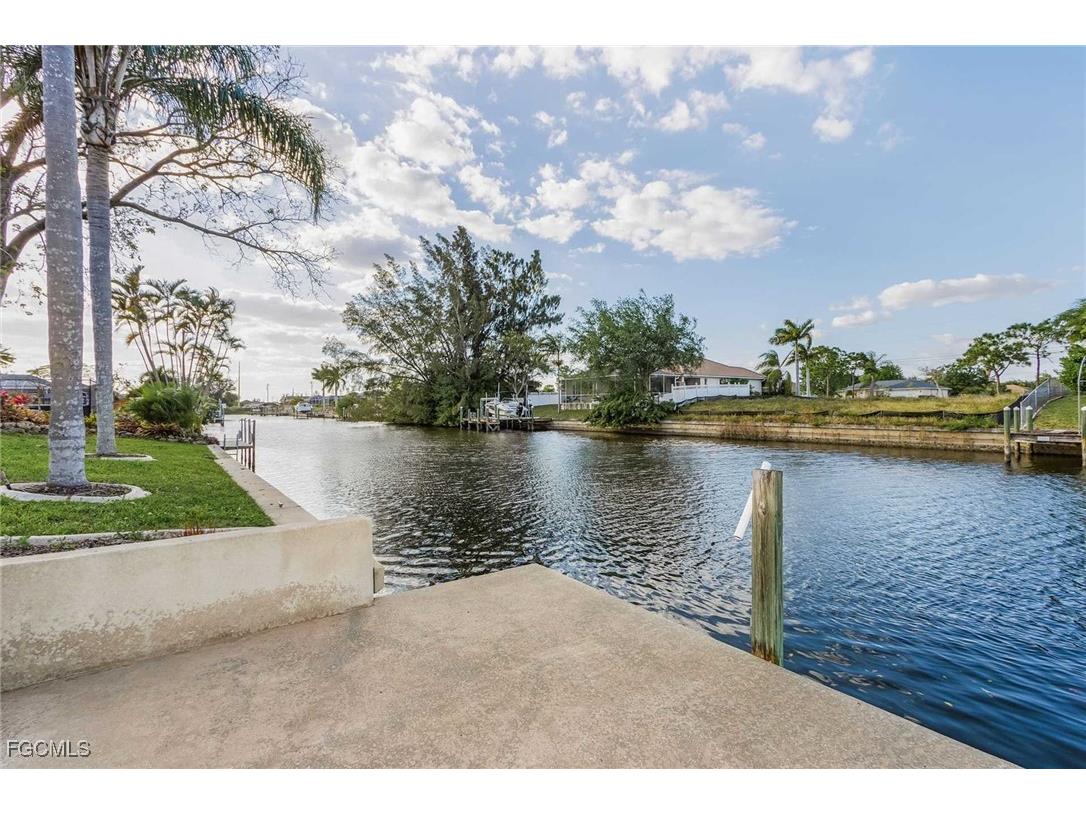 201 SE 28th Terrace Cape Coral FL 33904 2025010086 image28