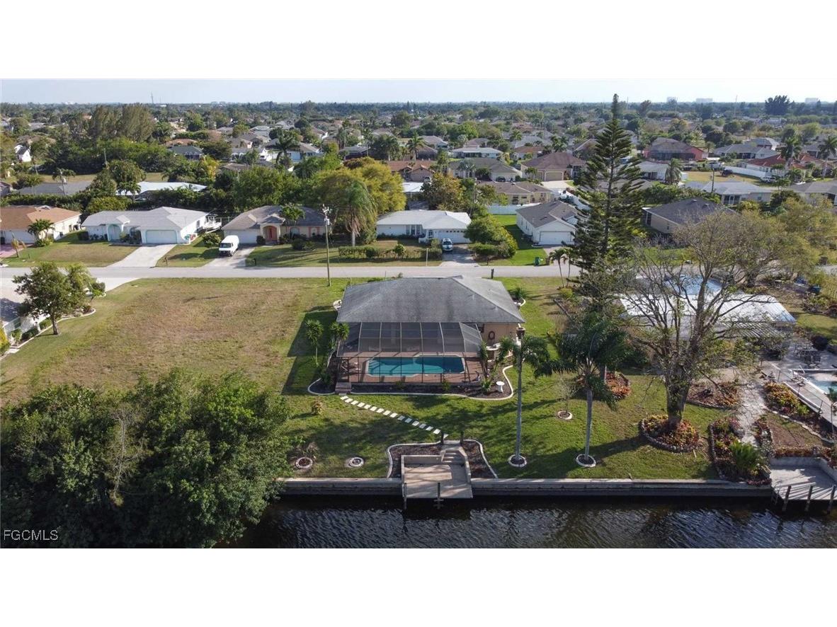 201 SE 28th Terrace Cape Coral FL 33904 2025010086 image4
