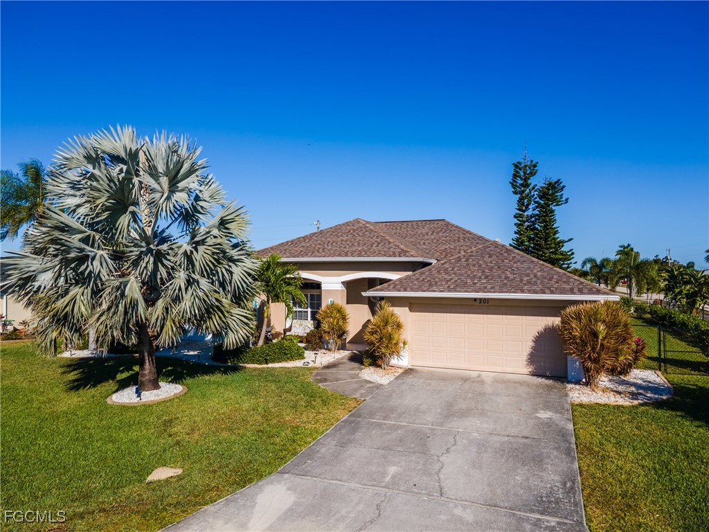 201 SW 35th Street Cape Coral FL 33914 2025024395 image1