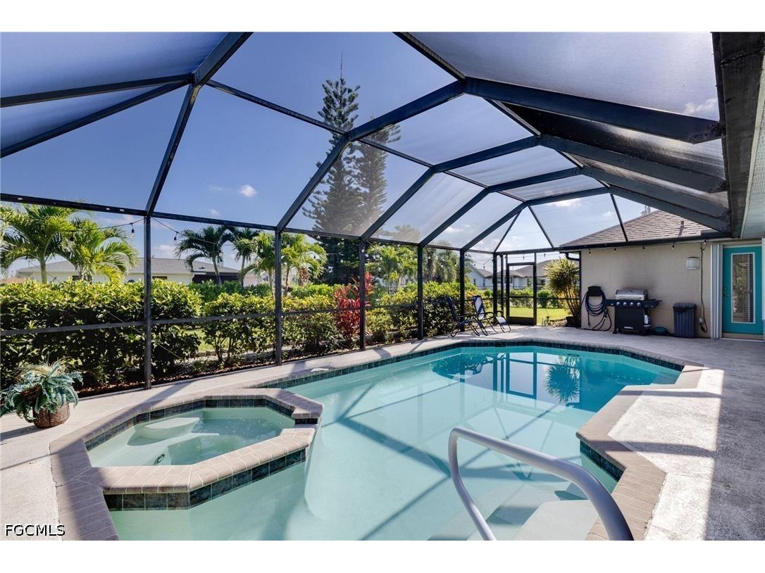 201 SW 35th Street Cape Coral FL 33914 2026019547 image1